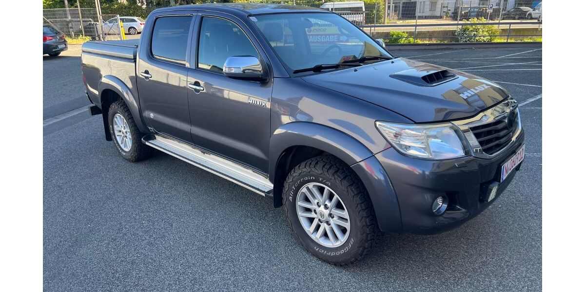 Toyota Hilux 270.000 km 14.900 &euro; Nürnberg 90431