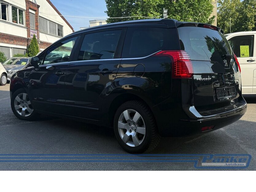 Peugeot 5008 1.6 155 THP Family plus*7Sitz*HUD*Pano*NAV* 143.915 km 7.980 € Berlin 13187