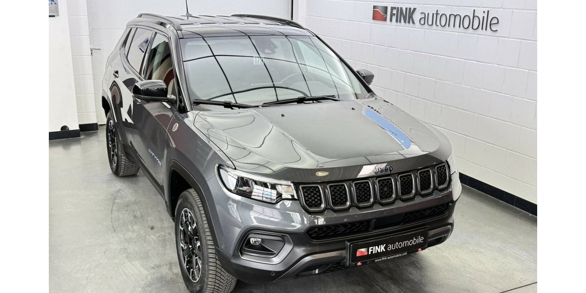 Jeep Compass Trailhawk Plug-In Hybrid 4WD 1.Hand LED 27.100 km 24.390 &euro; Lich 35423