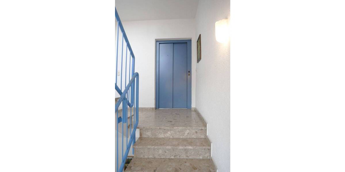 OberkaufungenBestlage Großzügige Gewerbeetage mit Fahrstuhl in einem markanten Gebäude 3 zimmer