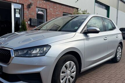Skoda Fabia 52.235 km 12.480 &euro; Hollenstedt 21279
