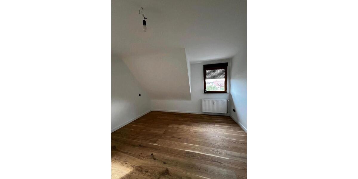 Dachgeschoßwohnung Reutlingen Reutlingen-Betzingen - 3.5 Zimmer, 90 m&sup2;, 950&euro; | Angebot:26646756