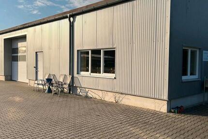 Produktions- oder Lagerhalle zu vermieten Gewerbehalle zimmer