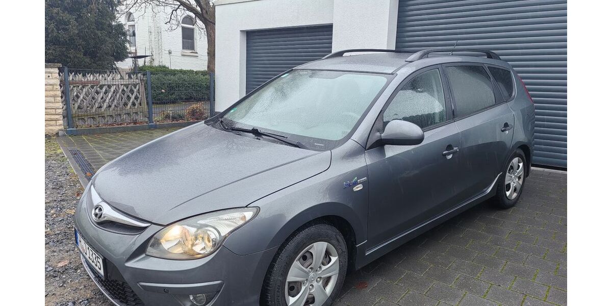 Hyundai i30 301.000 km 2.850 &euro; Pattensen 30982