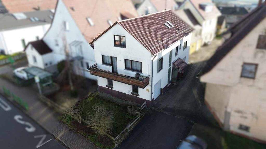 Einfamilienhaus Nagold-Hochdorf Hochdorf - 8 Zimmer, 191 m&sup2;, 362.000&euro; | Angebot:25745176