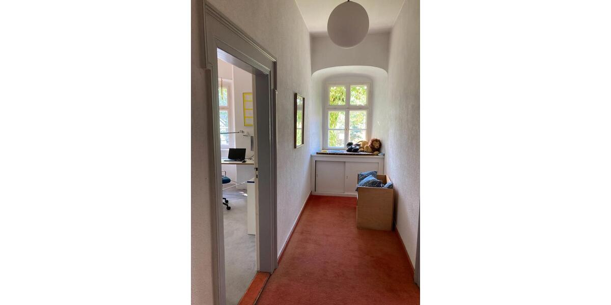 Etagenwohnung Marktredwitz - 7 Zimmer, 230 m&sup2;, 1.200&euro; | Angebot:26469947