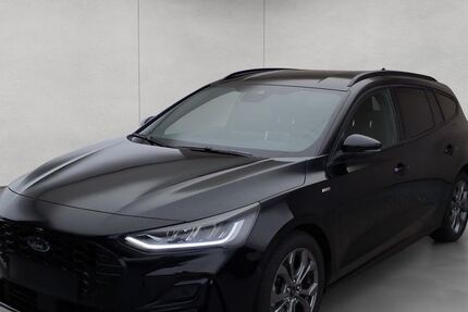 Ford Focus 22.123 km 19.550 &euro; Hanau 63452
