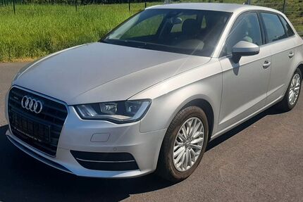 Audi A3 77.000 km 14.390 € Dresden 01259