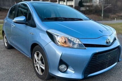 Toyota Yaris 310.441 km 4.699 &euro; Garbsen 30827