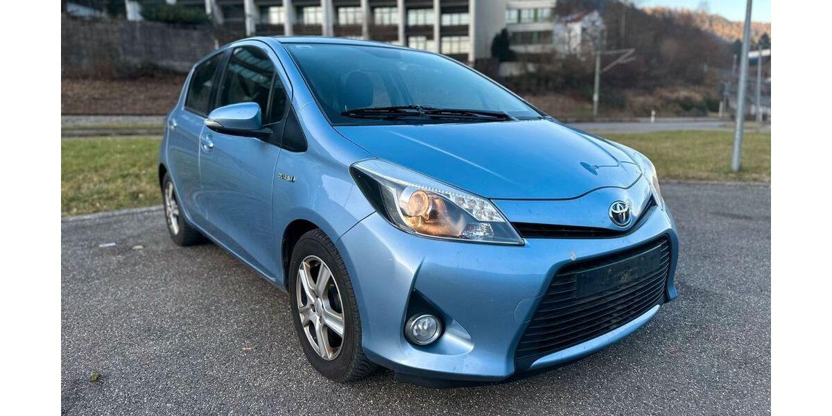 Toyota Yaris 310.441 km 4.699 &euro; Garbsen 30827