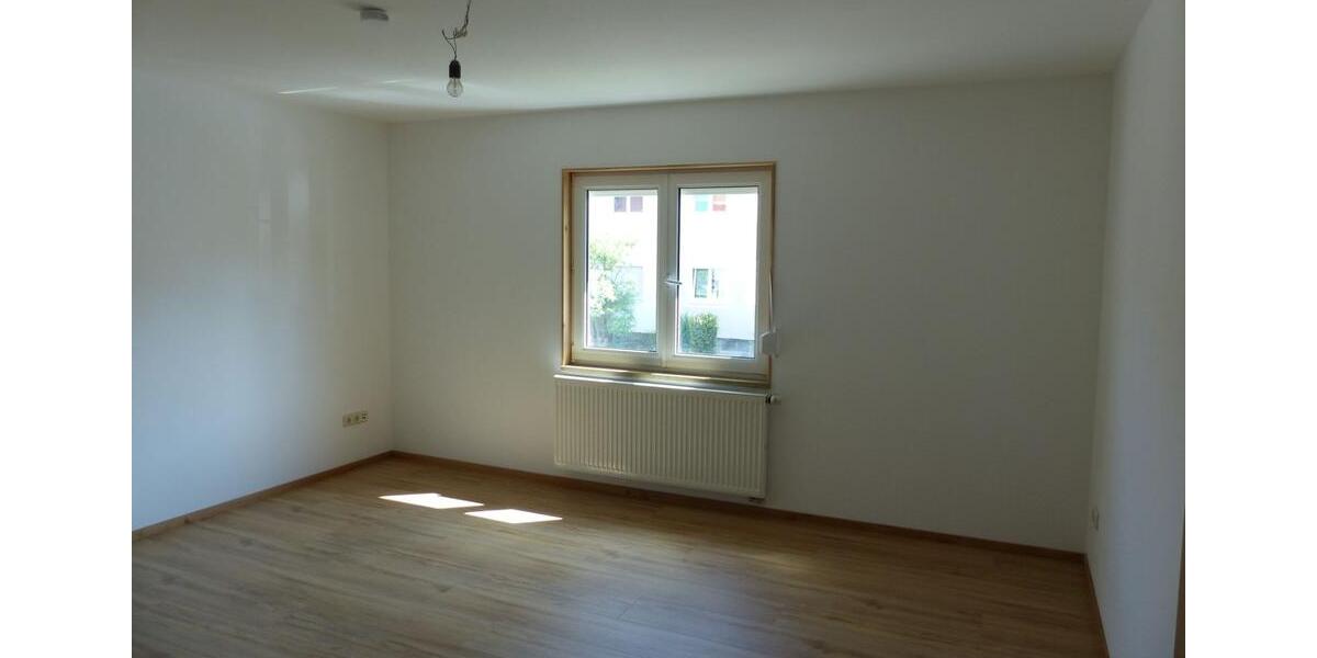 Etagenwohnung Regensburg Ganghofersiedlung - 4 Zimmer, 79 m&sup2;, 1.225&euro; | Angebot:25915910
