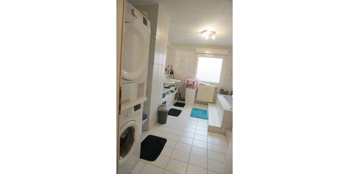 ~~ VERMIETETE ETAGENWOHNUNG IN ZWEITER BAUREIHE IN ZENTRALER LAGE ~~ 3 zimmer