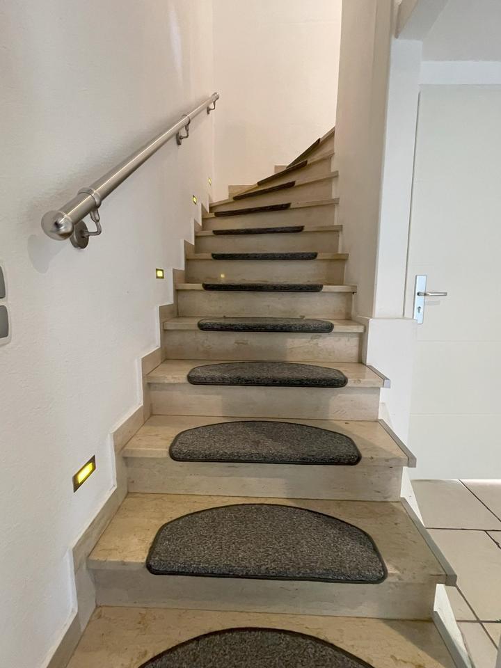 Maisonette-Eigentumswohnung in 2-Parteienhaus nahe Frechener City