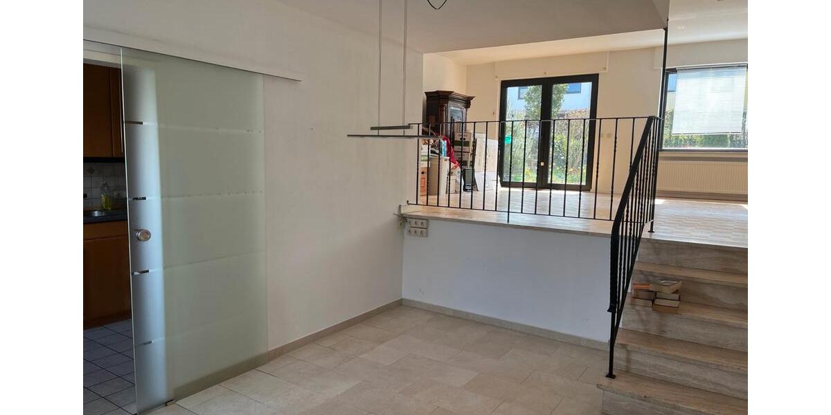 Reihenhaus Meckenheim - 6 Zimmer, 170 m&sup2;, 490.000&euro; | Angebot:26562563
