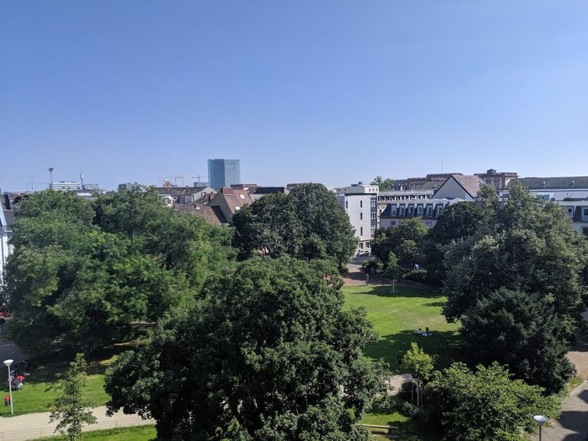 Provisionsfrei* DG mit Terrasse und TG-Stellplatz am Schillerplatz