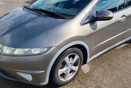 Honda Civic 183.000 km 3.200 &euro; Stralsund 18437
