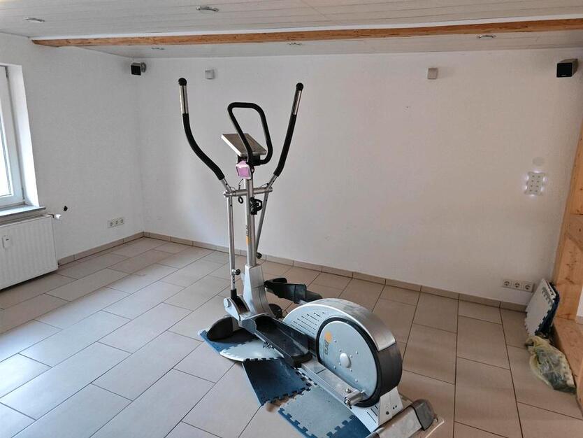 Obergeschosswohnung 3.54 Zimmer Küche Bad