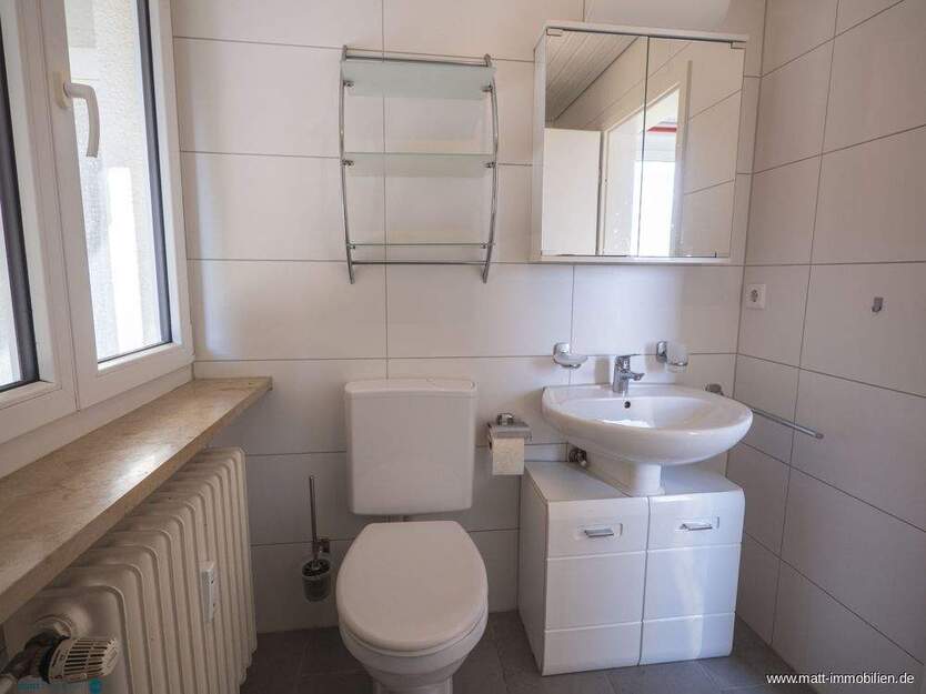 Günstige und gemütliche 2 Zimmer Wohnung, Engen - Neuhausen 2 zimmer