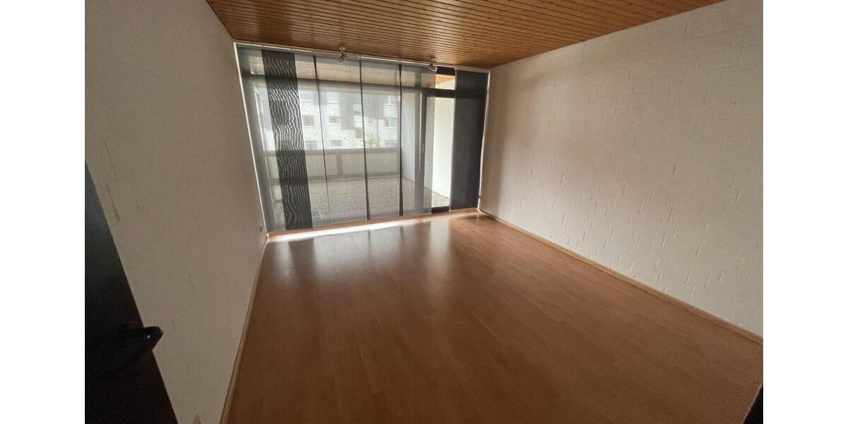 Freundliche helle 84 m² 3-Zimmer ETW im 2 OG mit großer Loggia 3 zimmer