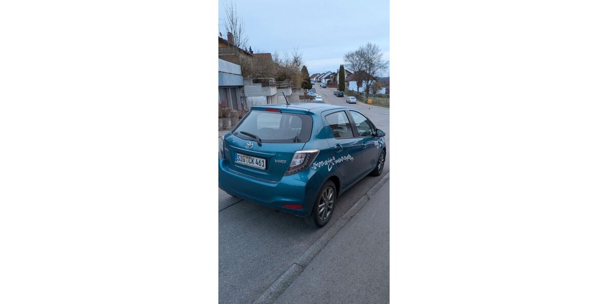 Toyota Yaris 89.000 km 7.900 &euro; Meßkirch 88605