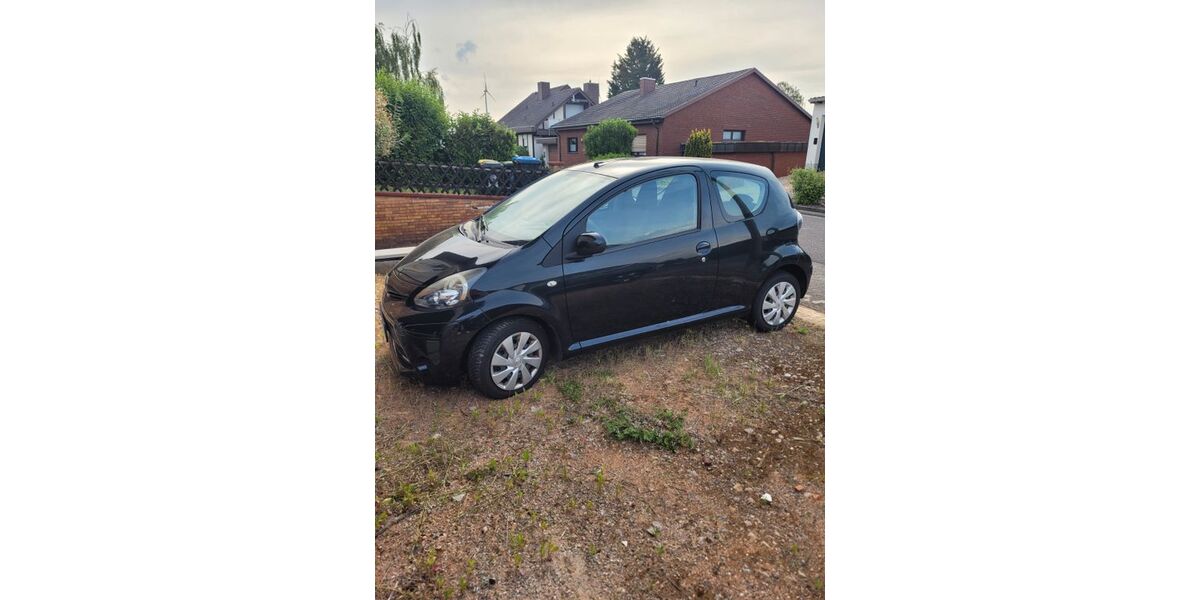 Toyota Aygo (X) 65.000 km 4.900 &euro; Schwalbach 66773