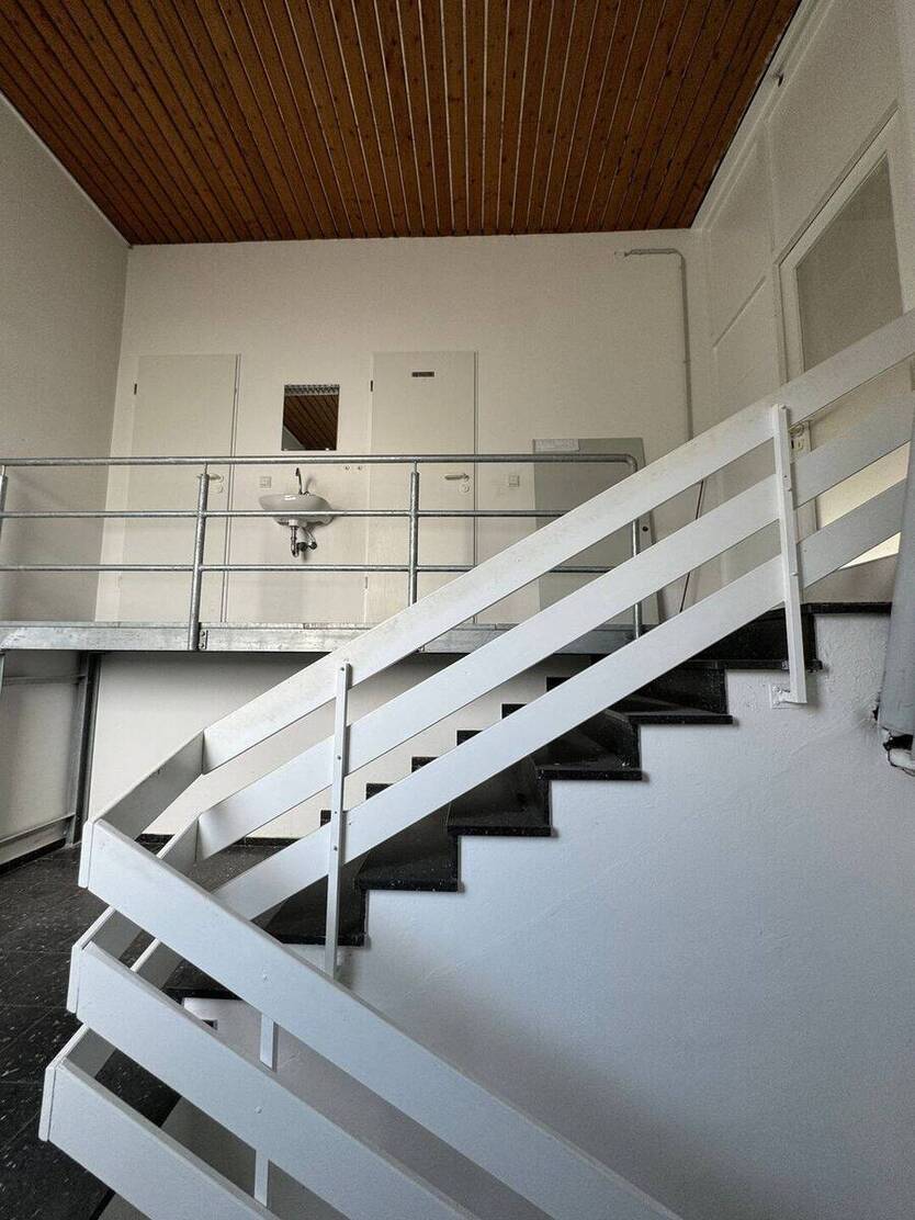 LagerWerkstattProduktion in Schmelz zu vermieten zimmer