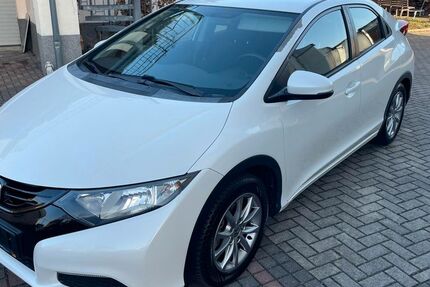 Honda Civic 108.900 km 9.999 &euro; Dresden 01139