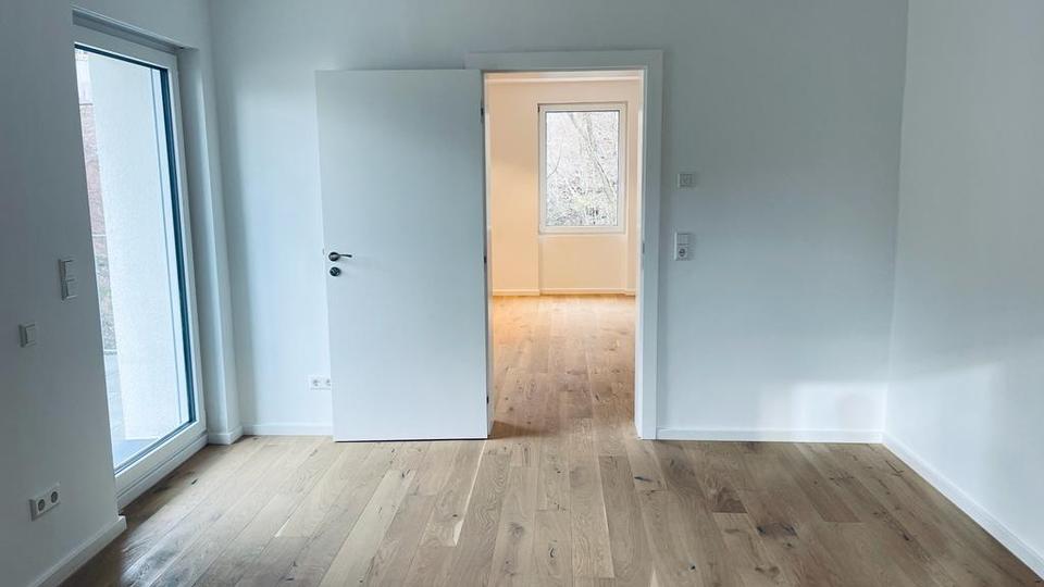 Hochparterre Baden-Baden Baden - 4 Zimmer, 139 m&sup2;, 1.785&euro; | Angebot:26337726