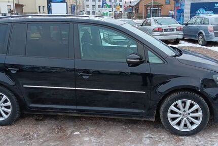 VW Touran 225.365 km 5.499 &euro; Nordhausen 99734