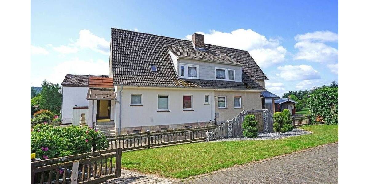 ZWEI DOPPELHAUSHÄLFTEN SUCHEN EINEN NEUEN EIGENTÜMER | OBERKAUFUNGEN 7 zimmer