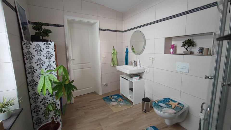 Reihenhaus Güstrow - 5 Zimmer, 140 m&sup2;, 215.000&euro; | Angebot:27038820
