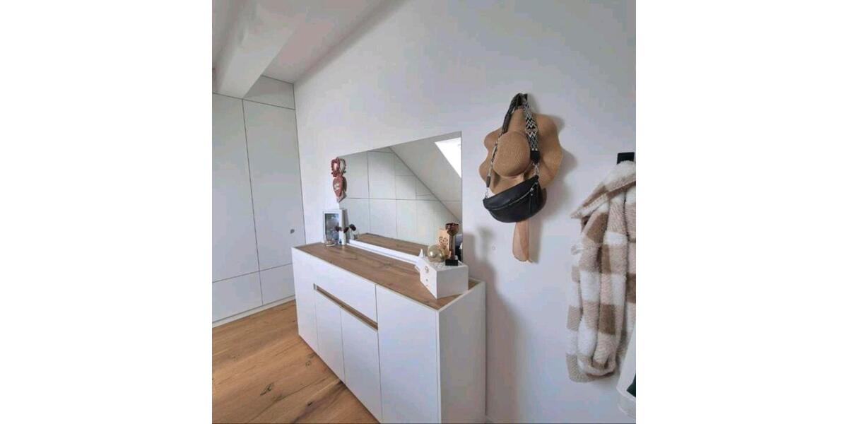 Dachgeschoßwohnung Illertissen - 3 Zimmer, 81 m&sup2;, 351.000&euro; | Angebot:26153382