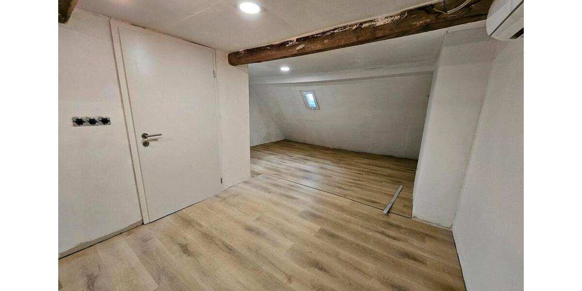 Dachgeschoßwohnung Meckenheim - 1.5 Zimmer, 50 m&sup2;, 550&euro; | Angebot:26042776