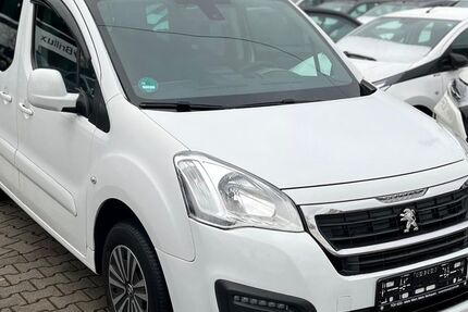 Peugeot Partner 112.000 km 12.599 € Muenchen 81825