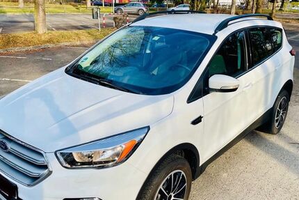 Ford Kuga 65.461 km 11.200 &euro; Friedrichshafen 88048