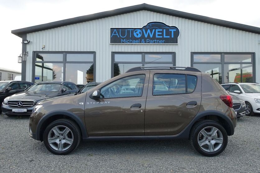 Dacia Sandero 90.154 km 8.990 € Beckdorf 21643
