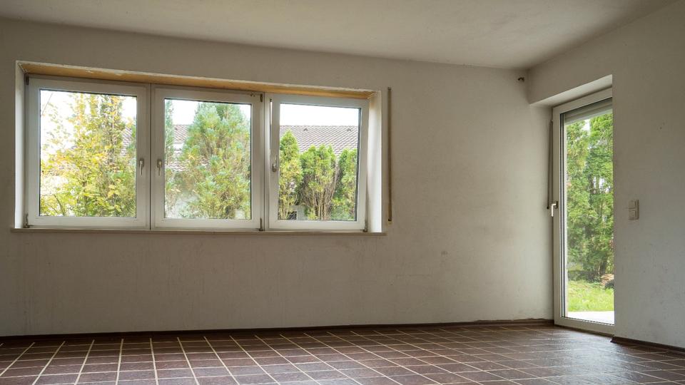 Erdgeschoßwohnung Bernried - 4 Zimmer, 127 m&sup2;, 250.000&euro; | Angebot:27010016