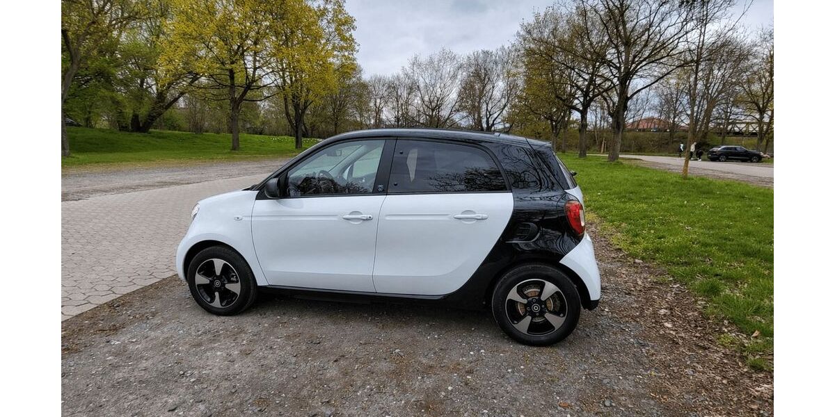 Smart ForFour 33.370 km 9.400 &euro; Hofgeismar 34369