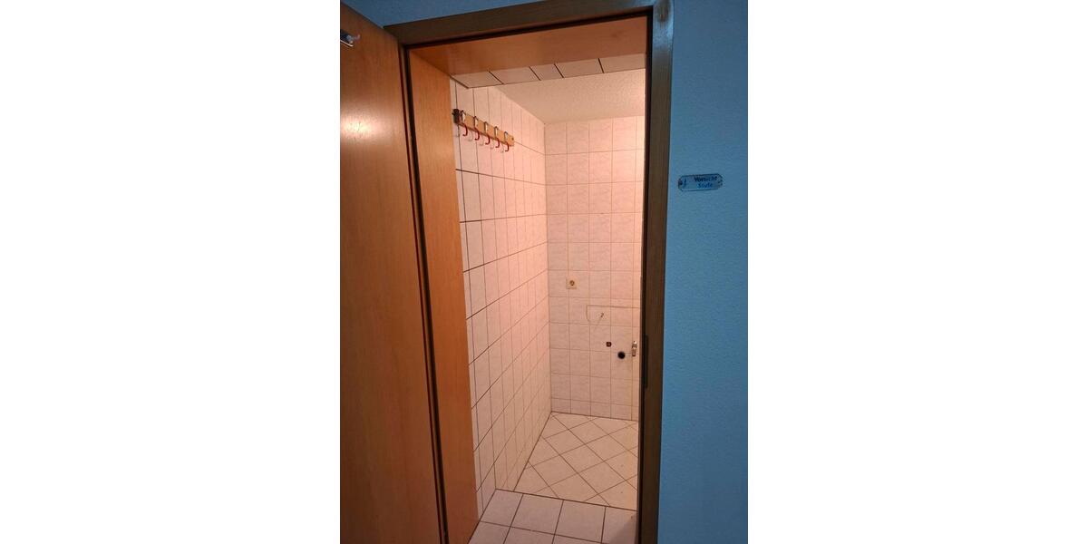 Erdgeschoßwohnung Hohenstein-Ernstthal Ernstthal - 2 Zimmer, 68 m&sup2;, 60.000&euro; | Angebot:26728587