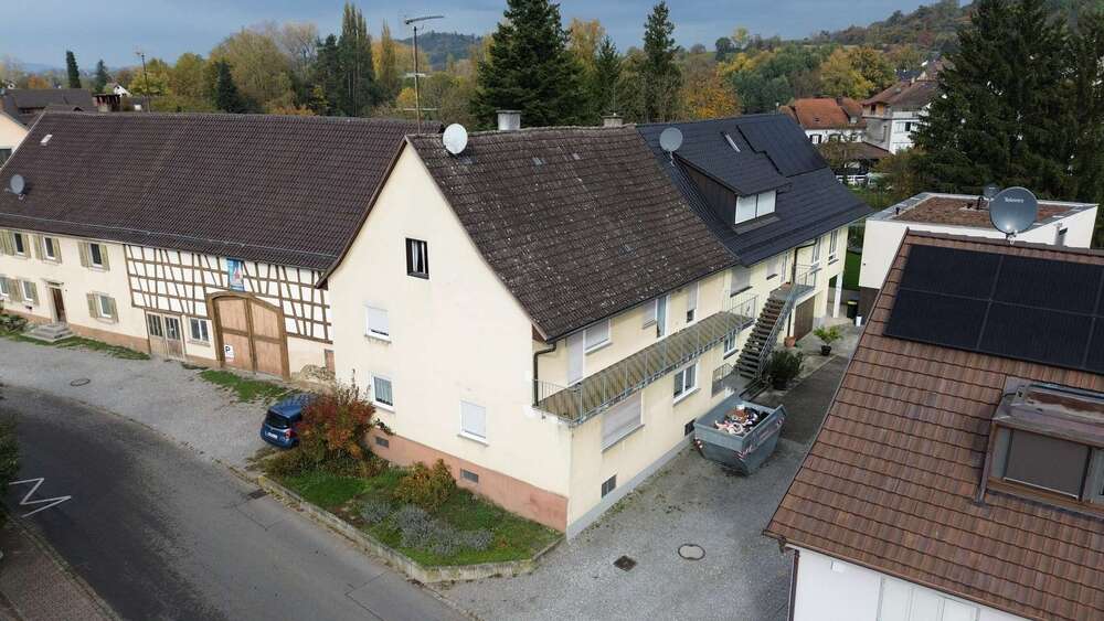 Haus zum Kaufen in Singen 350.000 € 140 m² 7.5 zimmer