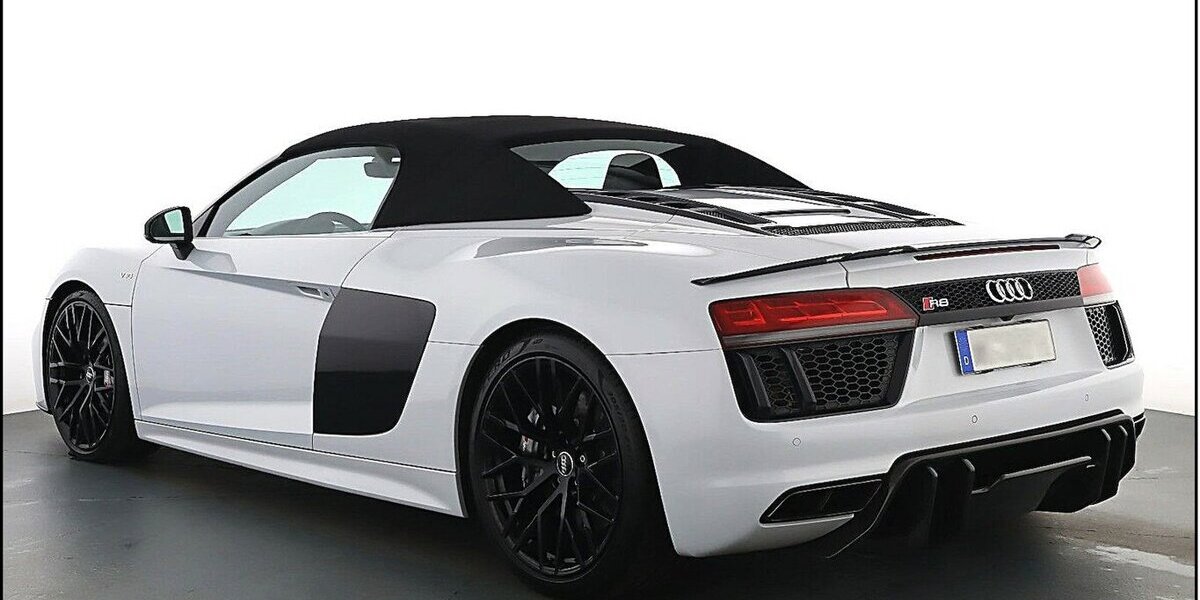 Audi R8 5.2 FSI quattro Spyder 36.100 km 119.990 &euro; Stade 21682