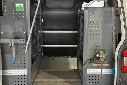 VW T5 Transporter 208.332 km 11.590 &euro; Bonn 53177