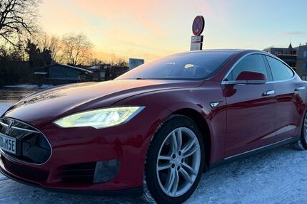 Tesla Model S 194.000 km 17.799 &euro; Schwaan 18258