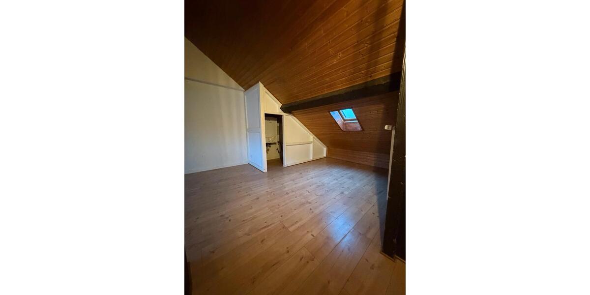 Dachgeschoßwohnung Düren Rölsdorf - 1 Zimmer, 40 m&sup2;, 440&euro; | Angebot:24864874