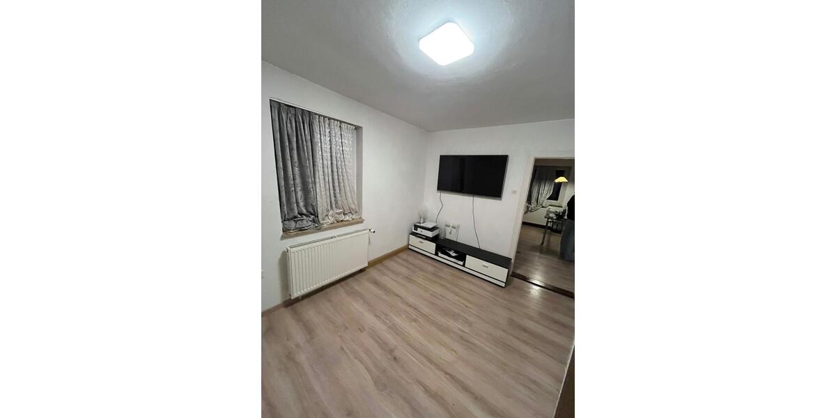 Etagenwohnung Eschwege - 2 Zimmer, 40 m&sup2;, 350&euro; | Angebot:26368514
