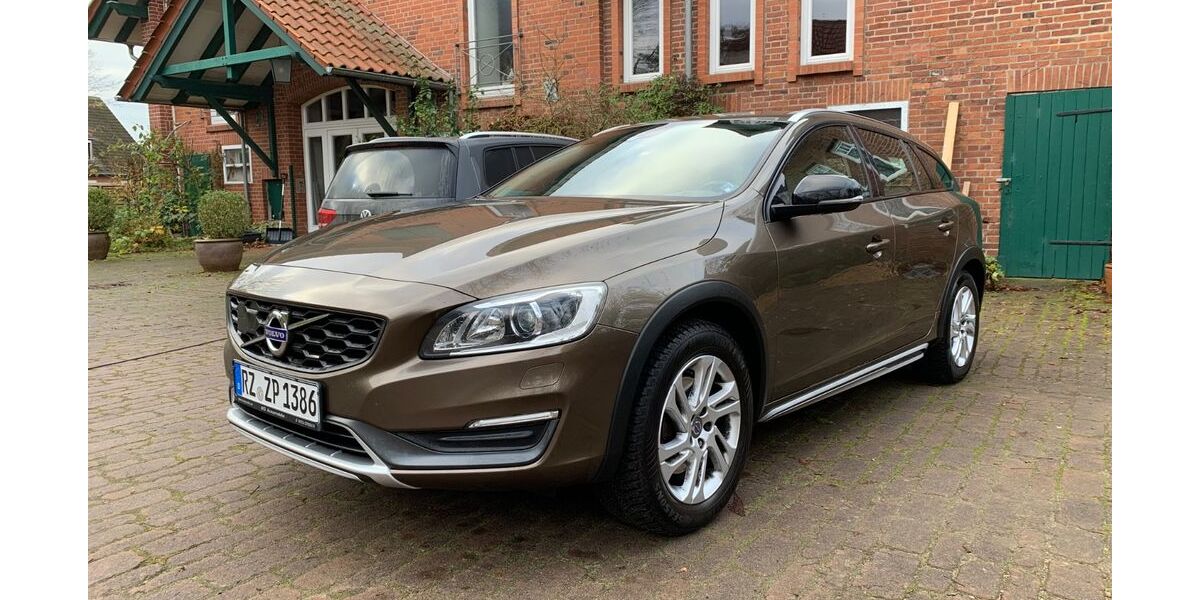Volvo V60 Cross Country 165.803 km 14.900 &euro; Nusse 23896