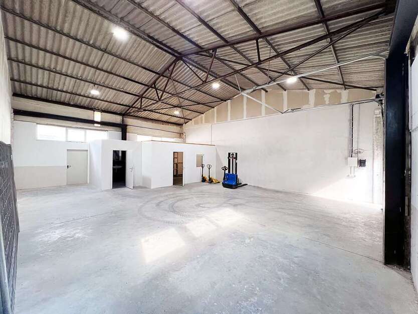 Halle in Troisdorf 995 € 115 m²