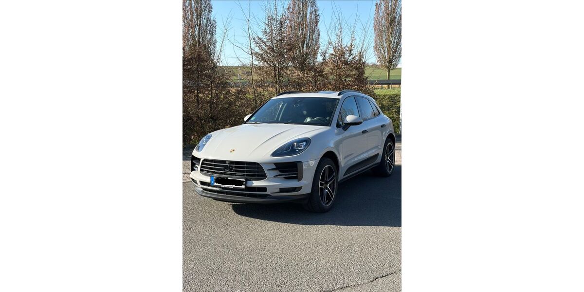Porsche Macan 127.400 km 48.999 &euro; Hofheim am Taunus 65719