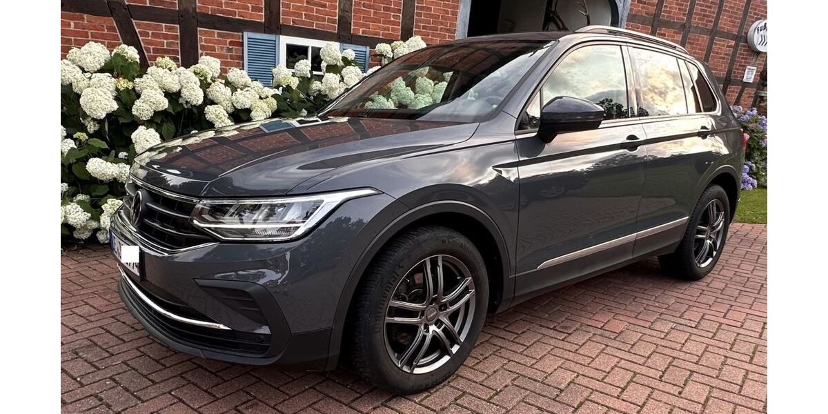 VW Tiguan 66.000 km 23.900 &euro; Rätzlingen 29590