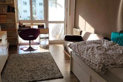 WG Zimmer 14 qm hell mit eigenem Bad 1 zimmer